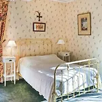 Ferienhaus 10 Bedroom Cozy In Allonne Beauvais