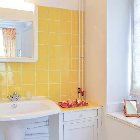 10 Bedroom Cozy Home In Allonne