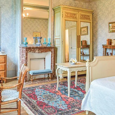10 Bedroom Cozy Home In Allonne