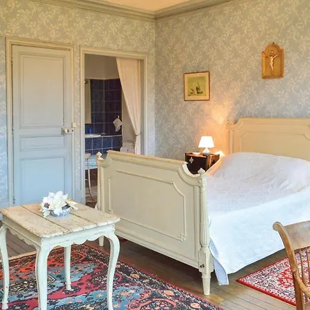 10 Bedroom Cozy Home In Allonne *