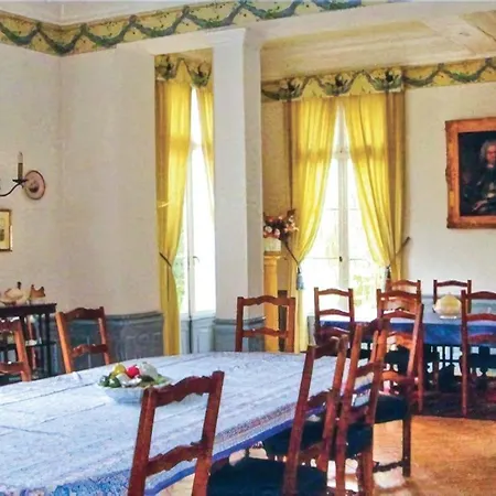 10 Bedroom Cozy In Allonne Beauvais