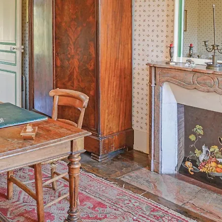 10 Bedroom Cozy In Allonne Vakantiehuis